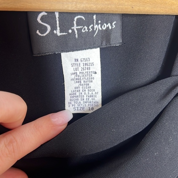 S.L. Fashions Black Sleeveless Asymmetrical Fringe Hem Event Party Dress Size 10 - Picture 9 of 11